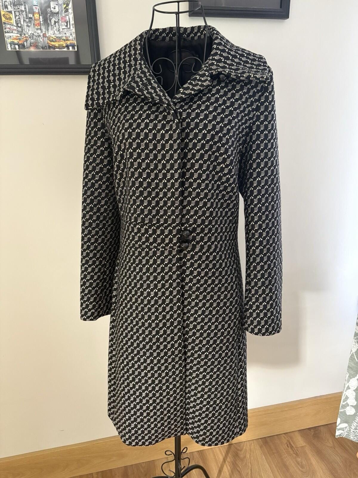 Reiss, Vintage Reiss Women's Black/white Patterned Wool Coat In Size Small/10