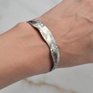 Vintage Spoon Cuff Bracelet, Wm A Rogers Oneida Ltd, Silverplate Floral Flatware, Upcycled Silverware Cuff, Boho Repousse Flower Jewelry