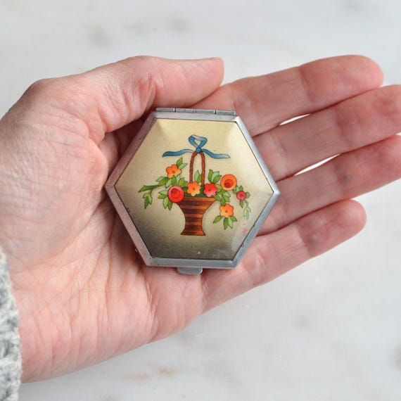 Vintage Houbigant Art Deco Hexagonal "Flower Basket" Compact