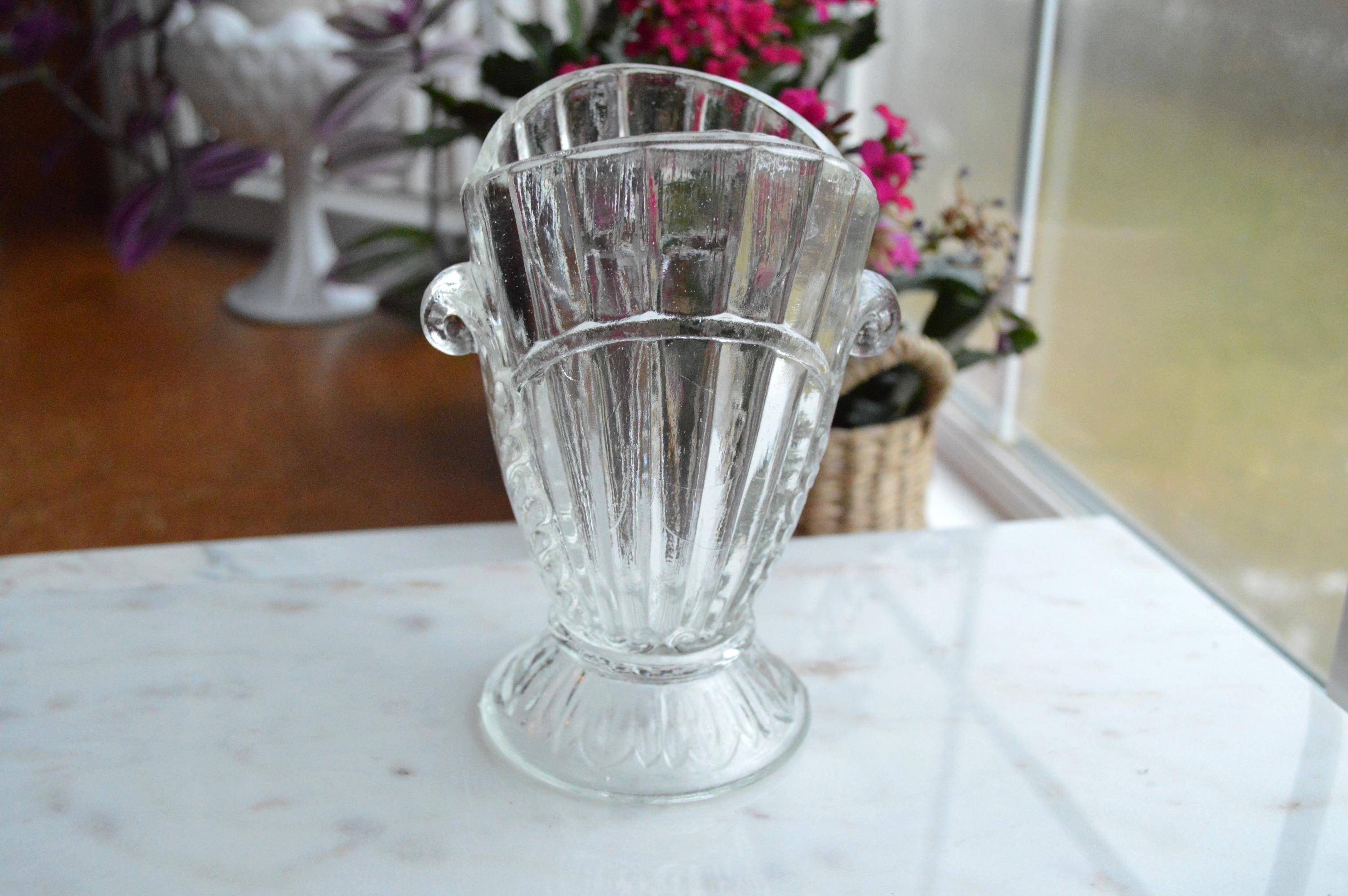 ART DECO Style ガラス 金属 花瓶　Vintage Art Deco Glass Vase - Etsy