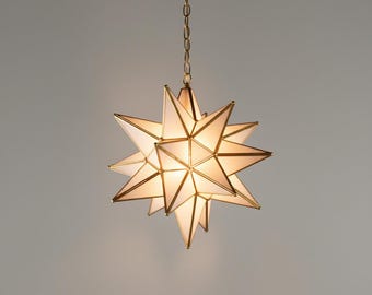 Handgefertigte Marokkanische Stern Pendelleuchte: Messing & Milchglas Laterne