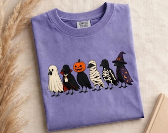 Camiseta infantil de Halloween de Comfort Colors, camiseta de Halloween con cuervo, camiseta con disfraz de cuervo adorable, camiseta de cuervo brujo y pájaro espeluznante.