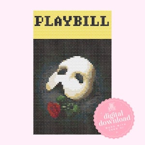 Puede incluir: Un patrón de punto de cruz con la palabra PLAYBILL en letras negras sobre un fondo amarillo. Debajo, una máscara teatral blanca se representa sobre un fondo oscuro y texturizado, acompañada de una rosa roja con hojas verdes.