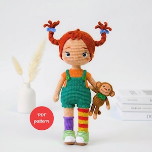 Patrón de ganchillo de Pippi Calzaslargas: ideal para principiantes. Muñeca amigurumi de Pippi Calzaslargas con pelo rojo y mono (patrón en PDF).