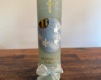 Rustic green christening candle / dove motif / boy & girl, customizable with name and date