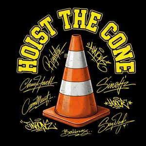 Hoist The Cone Grappige verkeerskegelhumor, grafisch straatontwerp, verkeerskegel meme png, quote stedelijke stijl. afbeelding 3