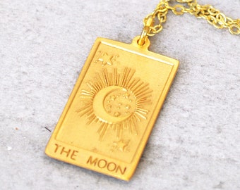 Tarot Moon Necklace,Tarot Card Necklace,Tarot Jewelry,Astrology Necklace,Mystery Necklace,Half Moon Necklace,Meaningful Necklace/Tarot Penda