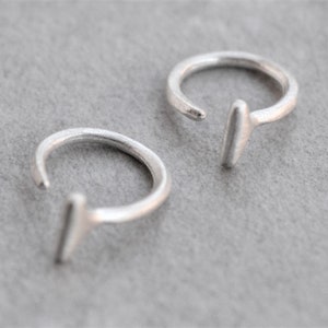 Silber Bar Ohrringe,Bar Ohrringe,Ohrringe,Creolen,Knorpel Piercing,Edgy Ohrstecker,Linie Ohrringe,Minimalist Line,Linie Post