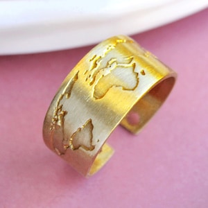Bague carte du monde en or pour voyageur jet-setteur, bijoux de voyage Wanderlust, cadeau unique pour femme globe, cadeau fin soeur fille Noël