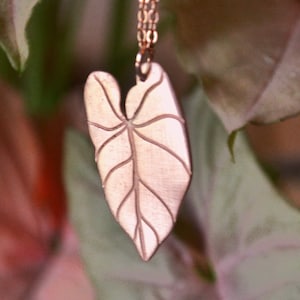 Syngonium Confetti Leaf Necklace, Gold Aroid Houseplant Pendant, Syngonium Milk Confetti Leaf, Foliage Necklace, Plant Lady Necklace Gift