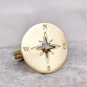 Compass Ring, Compass Rose, Compass Jewelry, Traveler Gift, Wanderlust Jewelry, Travel Signet Ring, Inspirational Gift, Graduation Present