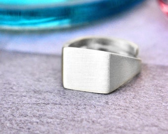 Chevalière homme, chevalière personnalisée, cadeau personnalisé, bague carrée, cadeau petit ami, bague initiale, bague prénom, cadeau homme, bague homme/papa