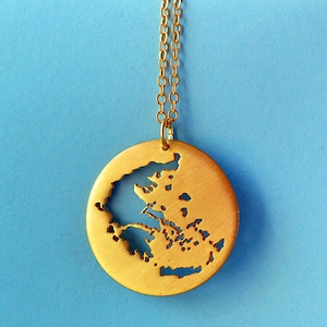 Collier carte de la Grèce fait main, cadeau bijoux pendentif grec en or pour elle, souvenir d'amant de voyage à Athènes, voyage d'aventure dans les îles grecques