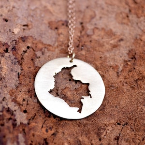 Collier de la Colombie, carte de la Colombie, pendentif de la Colombie, Amérique latine, Amérique du Sud, contour de la Colombie, mariage colombien, charme champêtre