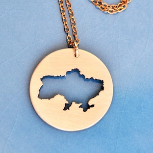 Collier carte de l'Ukraine, pendentif contour de l'Ukraine, breloque carte de l'Ukraine fait main, cadeau bijoux de l'Ukraine, Kiev Kharkiv Odessa Poltava, voyage en Ukraine