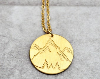 Collar con colgante de montaña: joyería de senderismo inspirada en la naturaleza