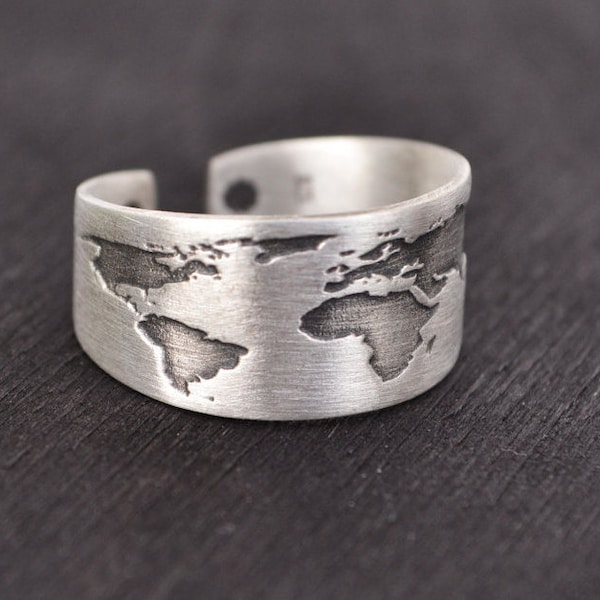 Delicato anello con mappa del mondo in argento fatto a mano, regalo unico per i viaggiatori, gioielli da viaggio, gioielli quotidiani Wanderlust, regalo per la figlia