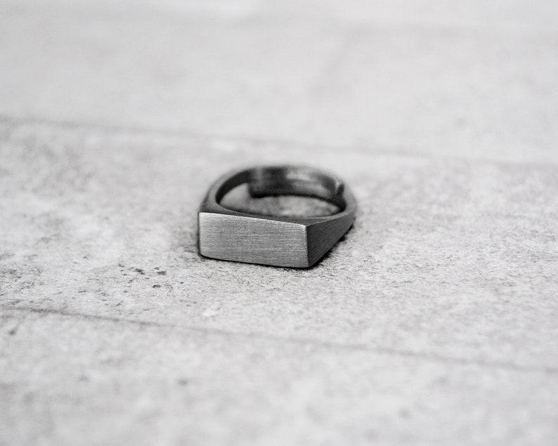 Pinky Signet Ring / Initial Ring /Name Ring/Men Pinky Ring/ Personalized Boyfriend Gift/ Rectangle Ring /Mens Jewelry /Mens Gift /Dad Gift 