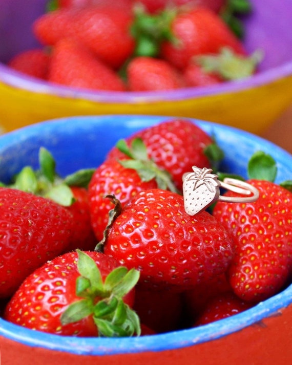 Matching strawberry rings discount