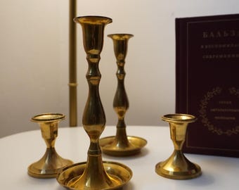 Candelabros vintage de latón macizo / Juego de 4 de mediados de siglo