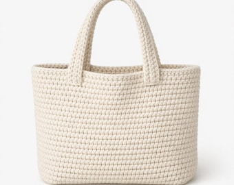 Bolso de mano minimalista de algodón y crochet hecho a mano