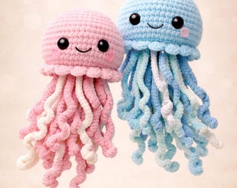 Conjunto de peluche de medusa de ganchillo / Decoración de guardería oceánica amigurumi hecha a mano