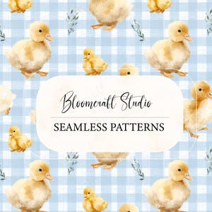 Könnte beinhalten: Nahtloses Aquarellmuster mit gelben Entenküken auf hellblauem Vichy-Hintergrund. Das Muster enthält Lavendelzweige und den Text "Bloomcraft Studio SEAMLESS PATTERNS". Geeignet für Bastelprojekte.