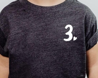 Pochette pour 3e anniversaire de fille, chemise minimaliste pour 3e anniversaire, cadeau de 3e anniversaire, chemise d'anniversaire pour fille, tshirt pour trois anniversaires, fête pour 3e anniversaire