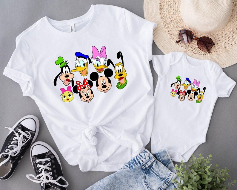 Chemise Mickey et ses amis, chemise Disney 100 ans de merveilles, chemise Mickey et ses amis, T-shirt Disneyworld, cadeau de famille Disney, t-shirt voyage Disneyland image 2