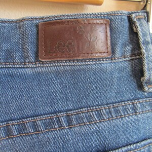 90s Lee Relaxed Fit Jeans Petite M 32 Waist image 4