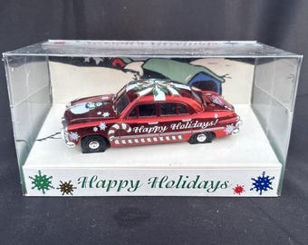 White Rose Collectibles Happy Holidays Christmas Ford Sedan Diecast Car 1:43 NOS