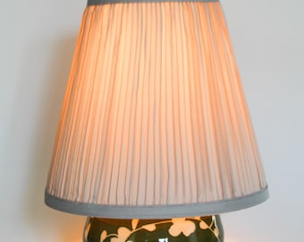 Lámpara de mesa de cerámica