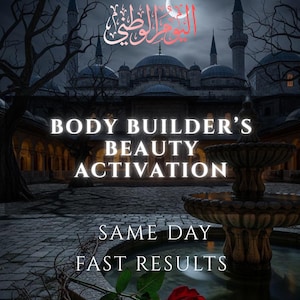 Op de afbeelding: Een digitaal bewerkte afbeelding van een moskee 's nachts met een fontein. De tekstoverlay luidt "BODY BUILDER'S BEAUTY ACTIVATION" en "SAME DAY FAST RESULTS". Een rode roos is zichtbaar.