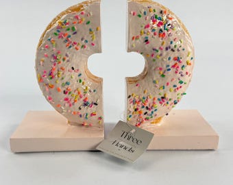 Three Hands Glazed Donut Bookends Pink Sprinkles Dessert Decor New With Tags