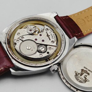 Vintage Ulysse Nardin Manual Wind Red Dial Men's Watch image 12