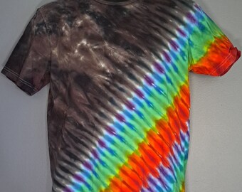 Adults Medium/ M Handmade Rainbow Split Pleated Traditional Tie-Dye Shirt. | By: Morning Dew