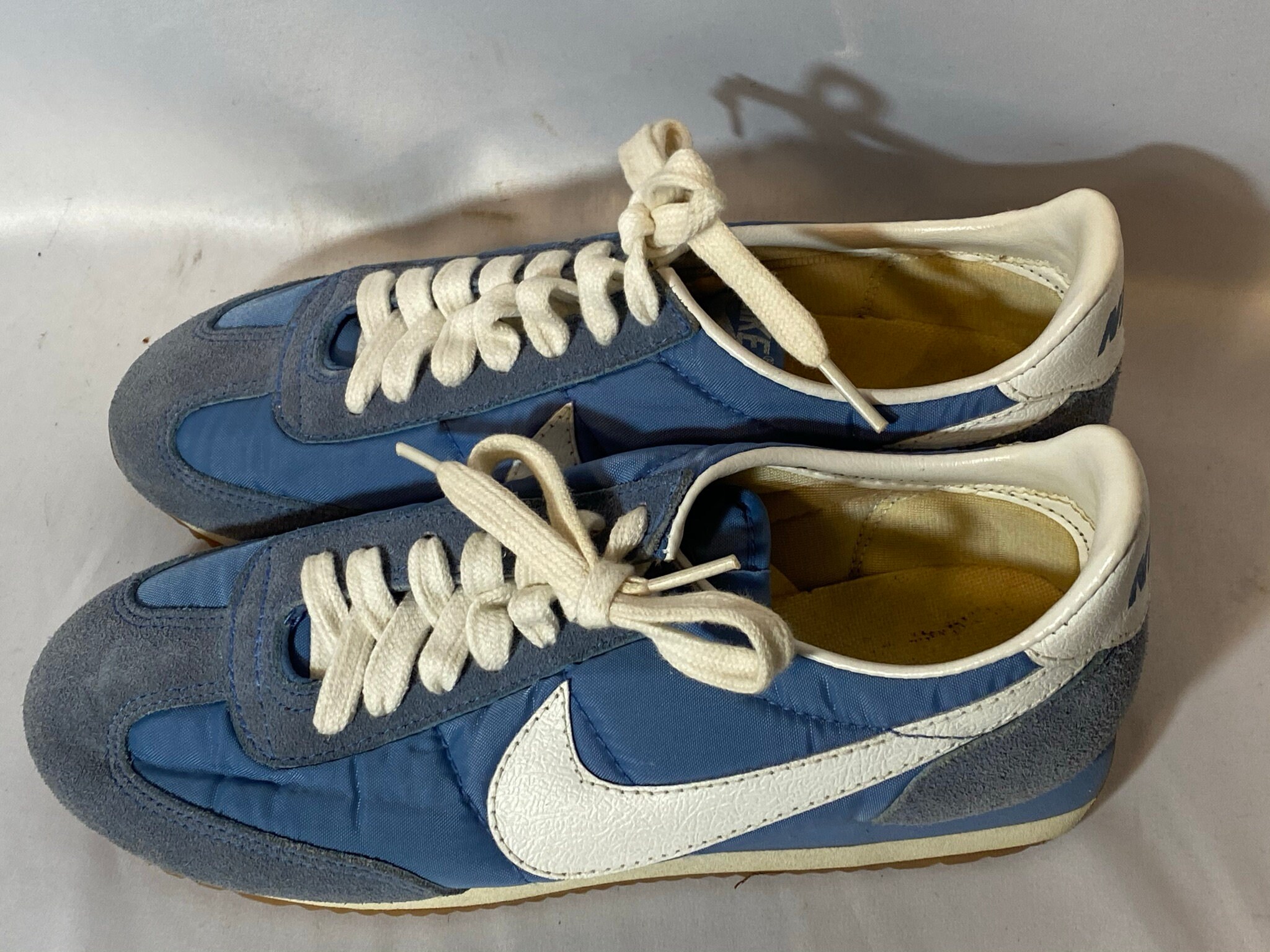 vintage nike running shoes