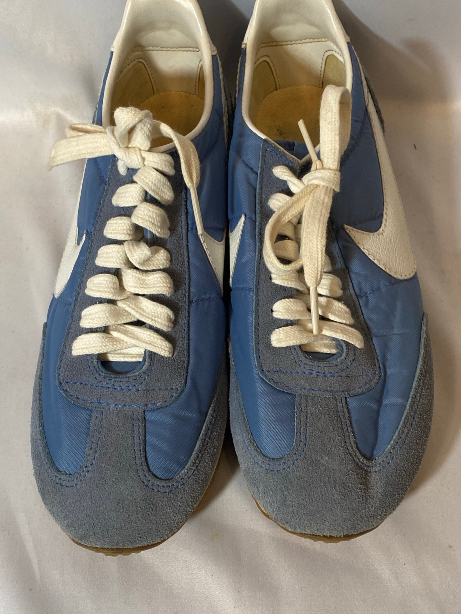 vintage nike running shoes