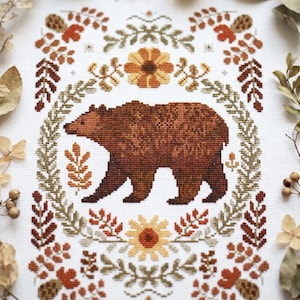 Folk Bear Cross Stitch Pattern – Autumn Woodland Embroidery – Rustic Nature Animal PDF – Scandinavian Folk Chart cs49