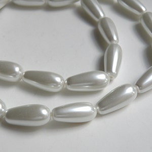 White glass pearl teardrop pendant bead 15x7mm to 18x8mm full strand 3722GL image 1