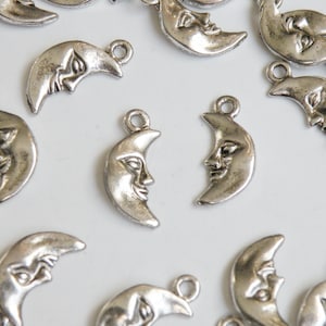 10 Smiling Crescent Moon charms Man in the Moon charms antique silver 19x9mm PN009-AS