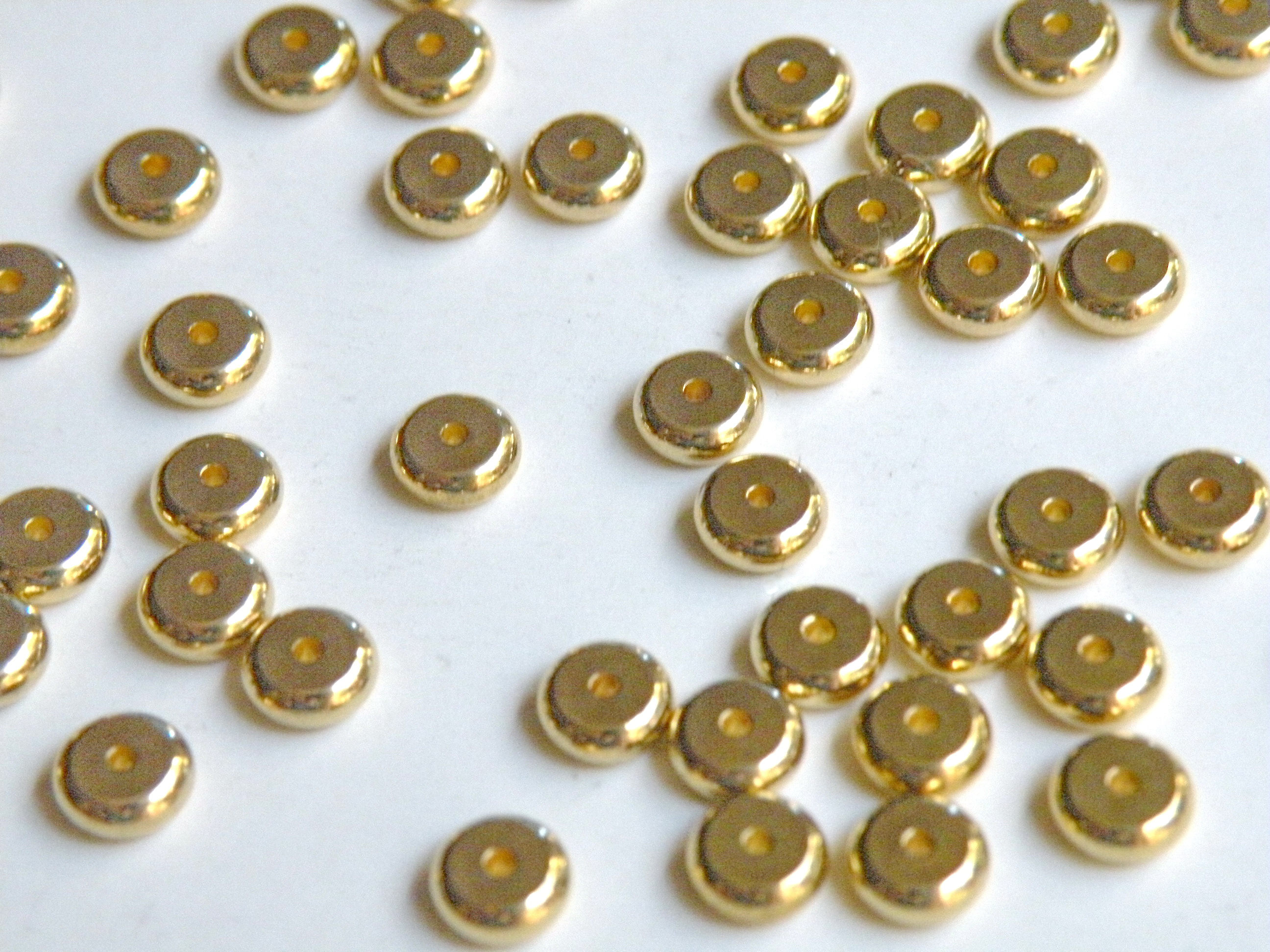Lordish Behavior 4/3mm RUBBERFULL Buy 25 Round Heishi Lordish Behavior 4/3mm RUBBERFULL Buy 25 Round Heishi