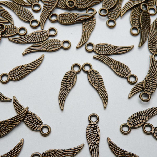 20 Tiny Angel Wing charms antique bronze steampunk 18x5mm P3344AB