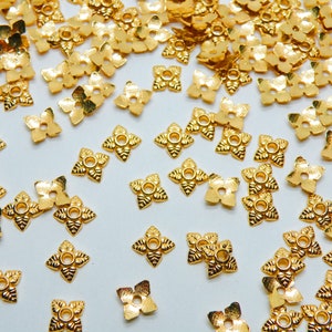 50 Bead Caps Four 4 Leaves Shiny Gold 5x5mm PQ018-G