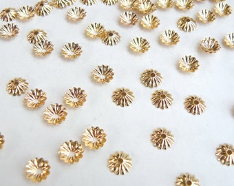 100 Scalloped ribbed bead caps shiny gold plated brass 5.5-6mm A5600FN