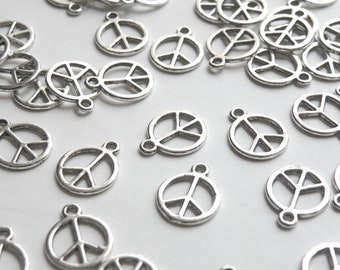 20 Peace Zeichen Charms, Hippie Groovy 70er kleine Anhänger, Antik Silber 15x12mm PLF11179Y