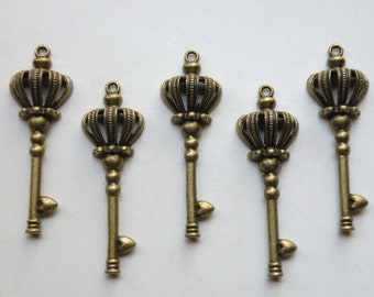 5 Crown key charms large vintage inspired steampunk antique bronze brass 58x19mm FC11725B