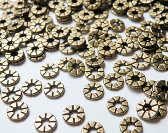 50 Flower Rondelle spacer beads antique bronze 8mm PMLF10461Y