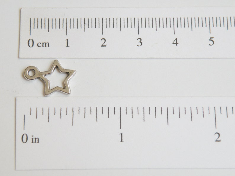 20 Little Open Star Charms antique silver 14x11mm PLF10686Y image 2