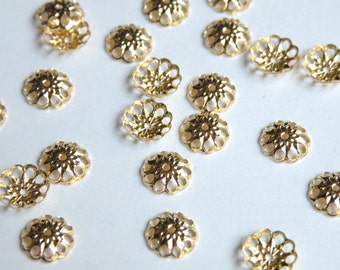 50 Bead caps flower shiny gold plated brass 8mm (fits 8-10mm) A5630FN